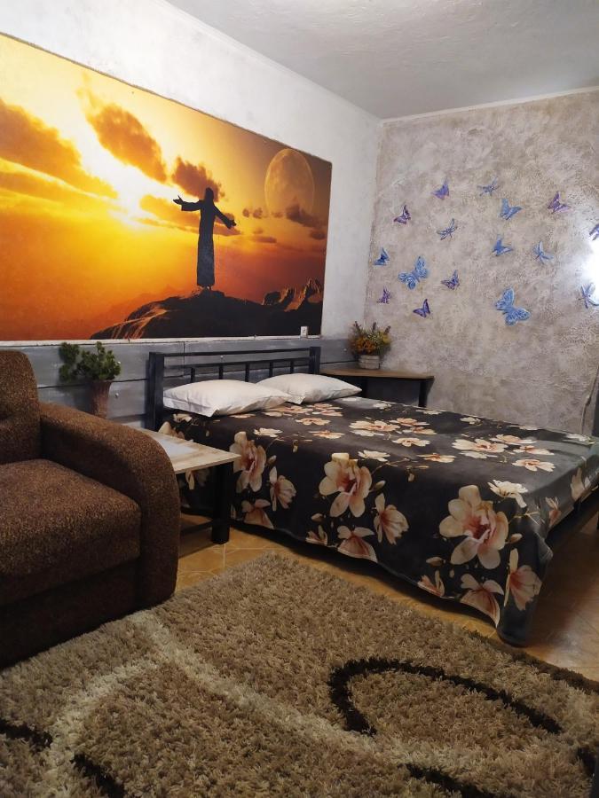 Apartment On Sobornaya 58 Khmel'nyts'kyy Ngoại thất bức ảnh